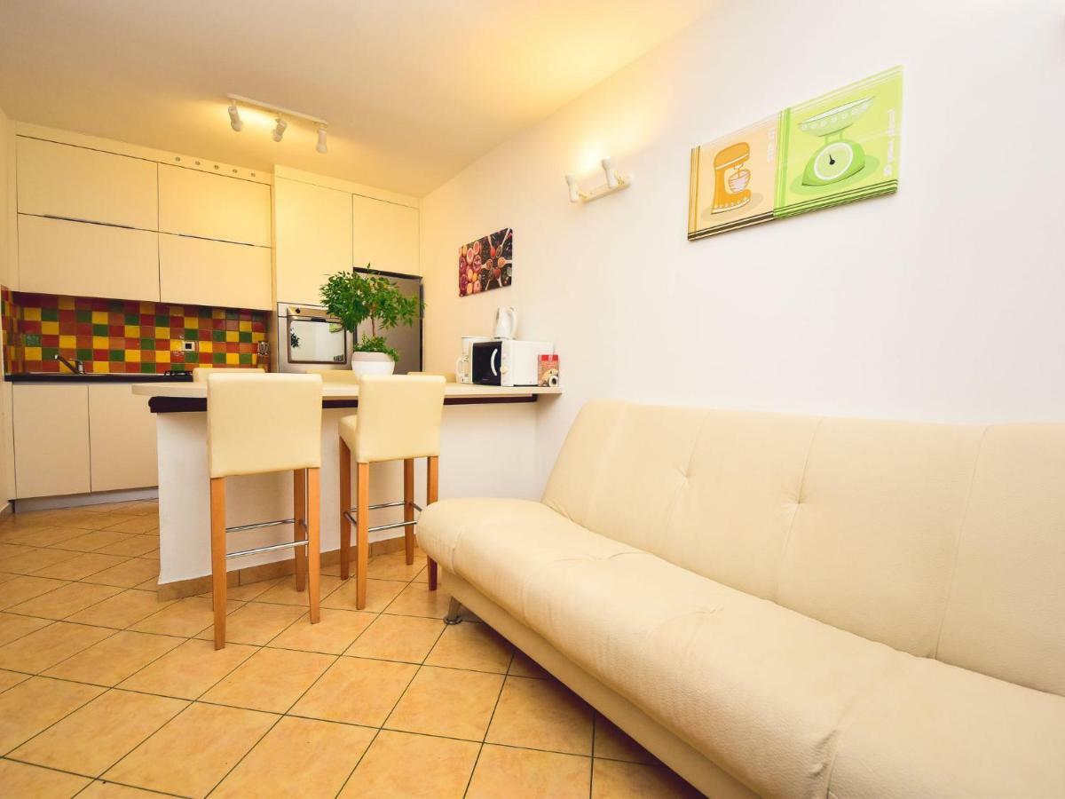 Apartment Anica-1 By Interhome Diklo Ngoại thất bức ảnh
