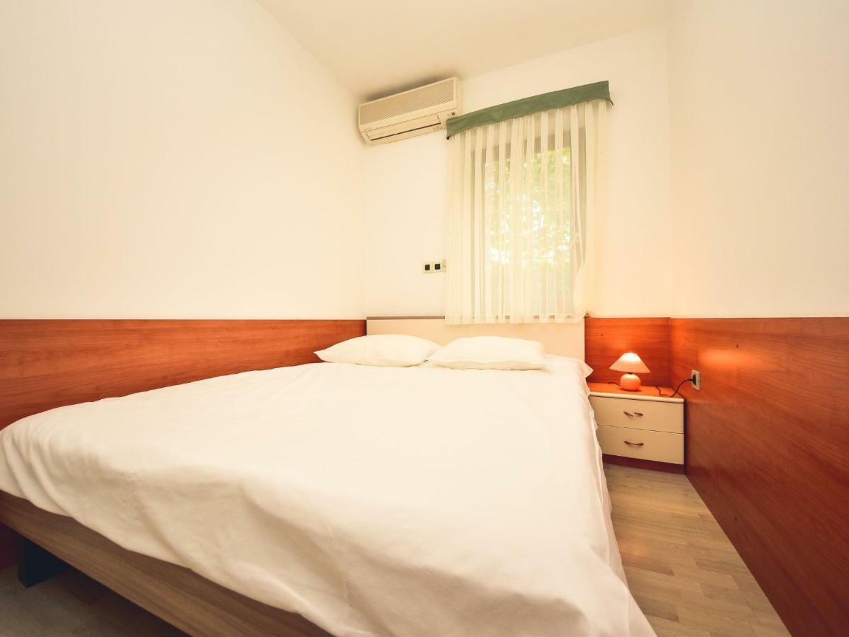 Apartment Anica-1 By Interhome Diklo Ngoại thất bức ảnh