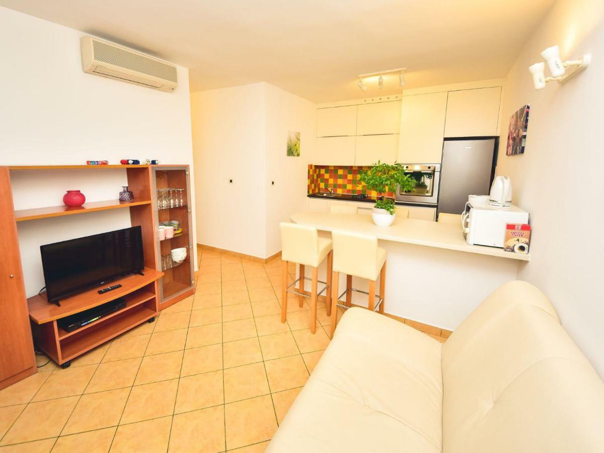 Apartment Anica-1 By Interhome Diklo Ngoại thất bức ảnh